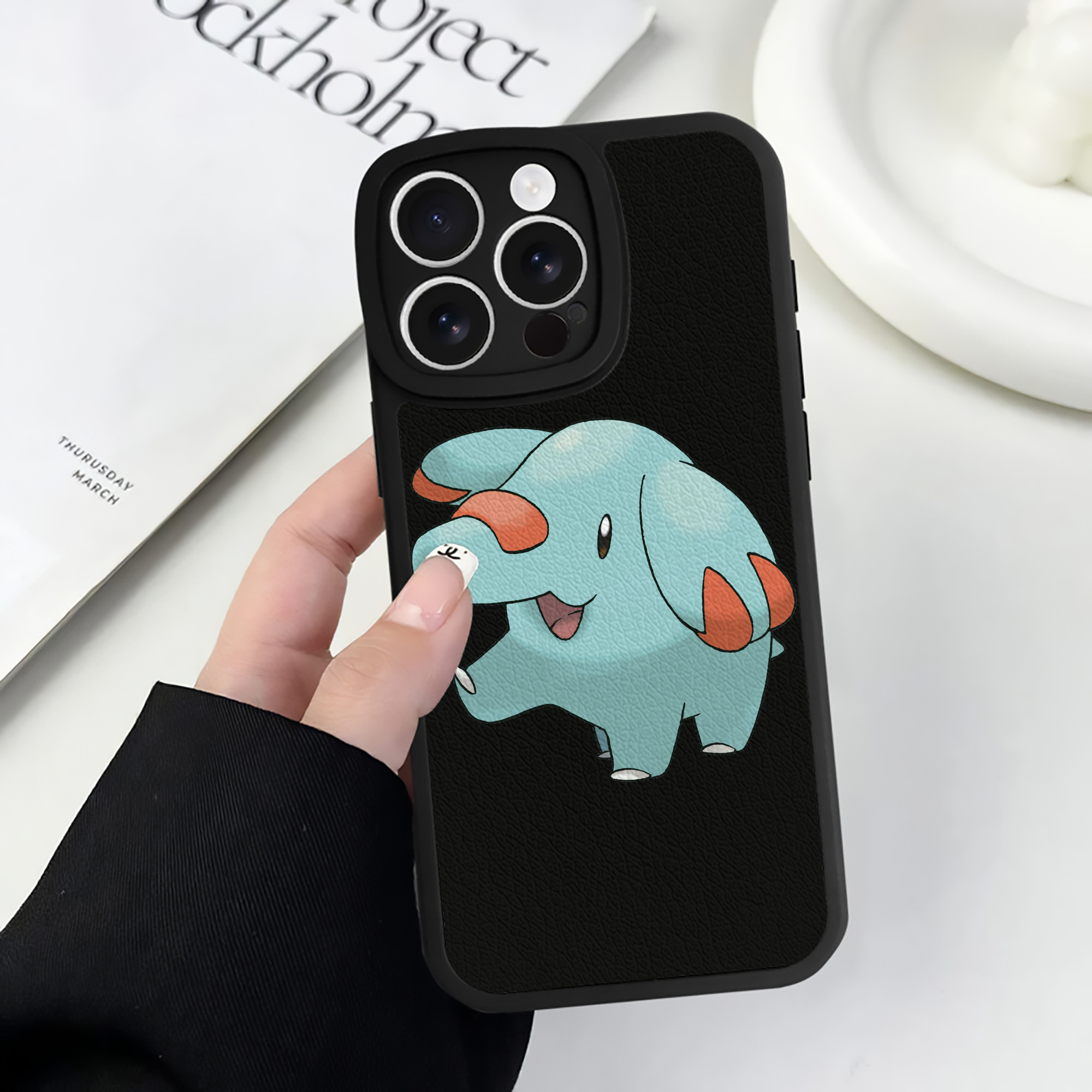 （画像用） ポケットモンスター Pokémon 【iPhone 16シリーズ対応】シリコンスマホケース（レザー調） 材質：シリコン